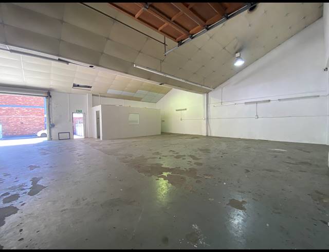 572M² WAREHOUSE TO LET IN PAARDEN EILAND